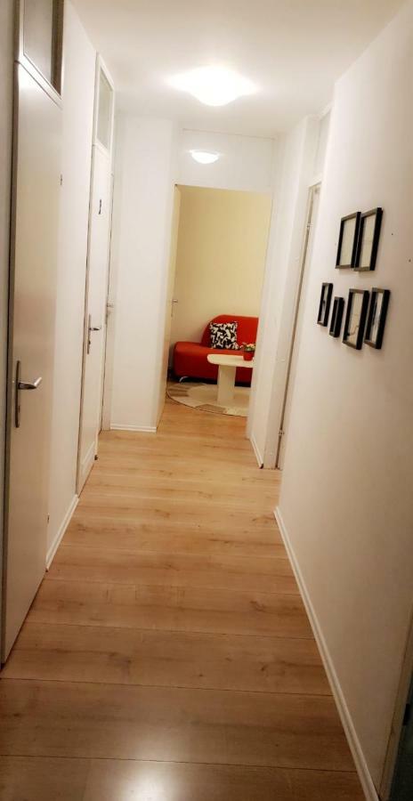 Sehr Schoene Drei Zimmer Deluex Wohnung In Sindelfingen Exteriér fotografie